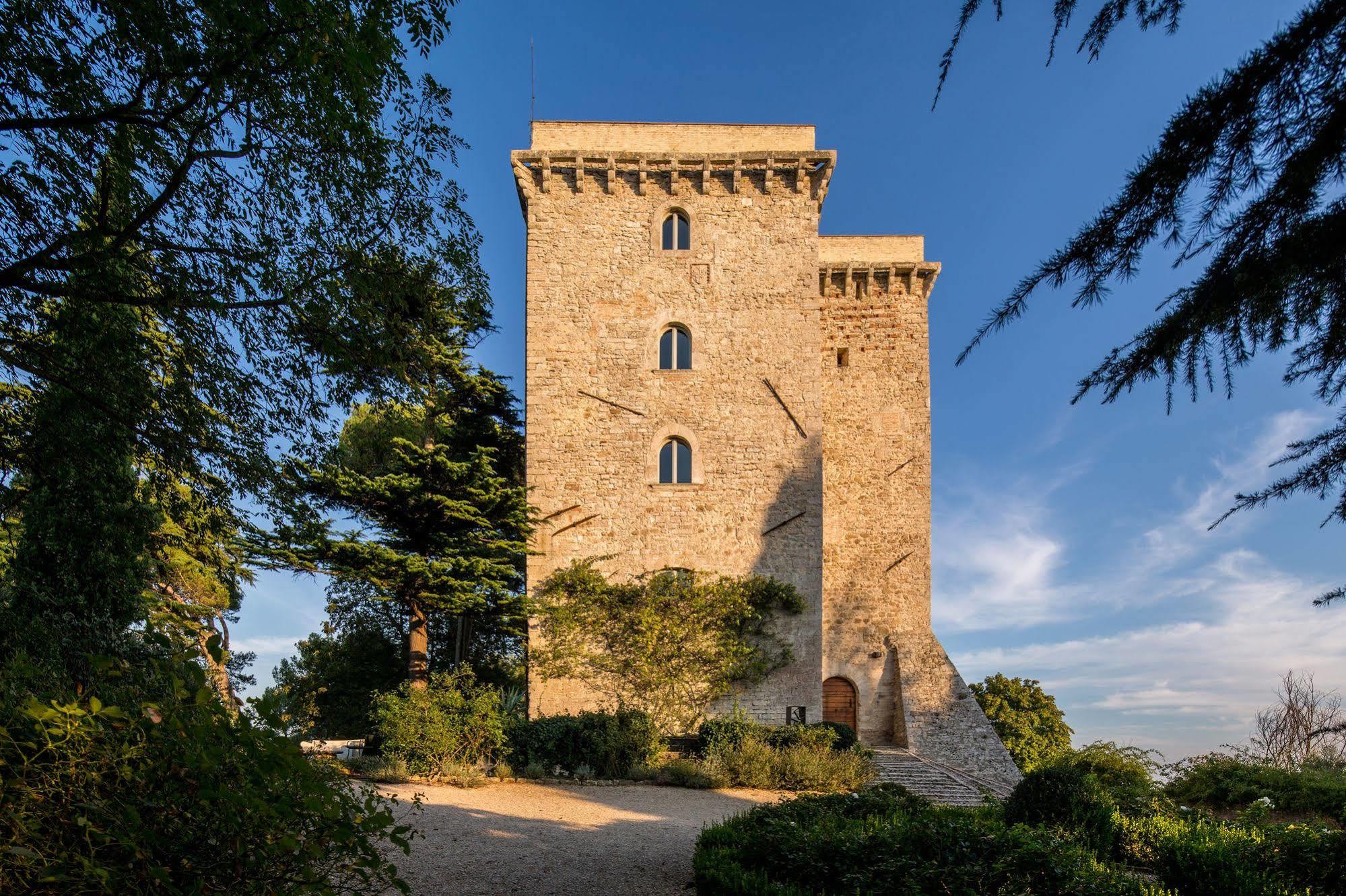 Torre Almonte Aparthotel Todi Kültér fotó