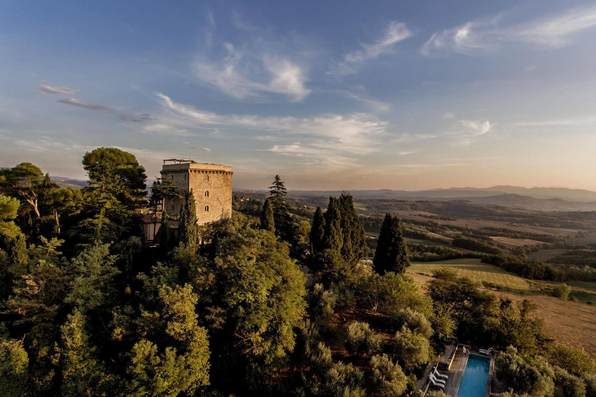 Torre Almonte Aparthotel Todi Kültér fotó