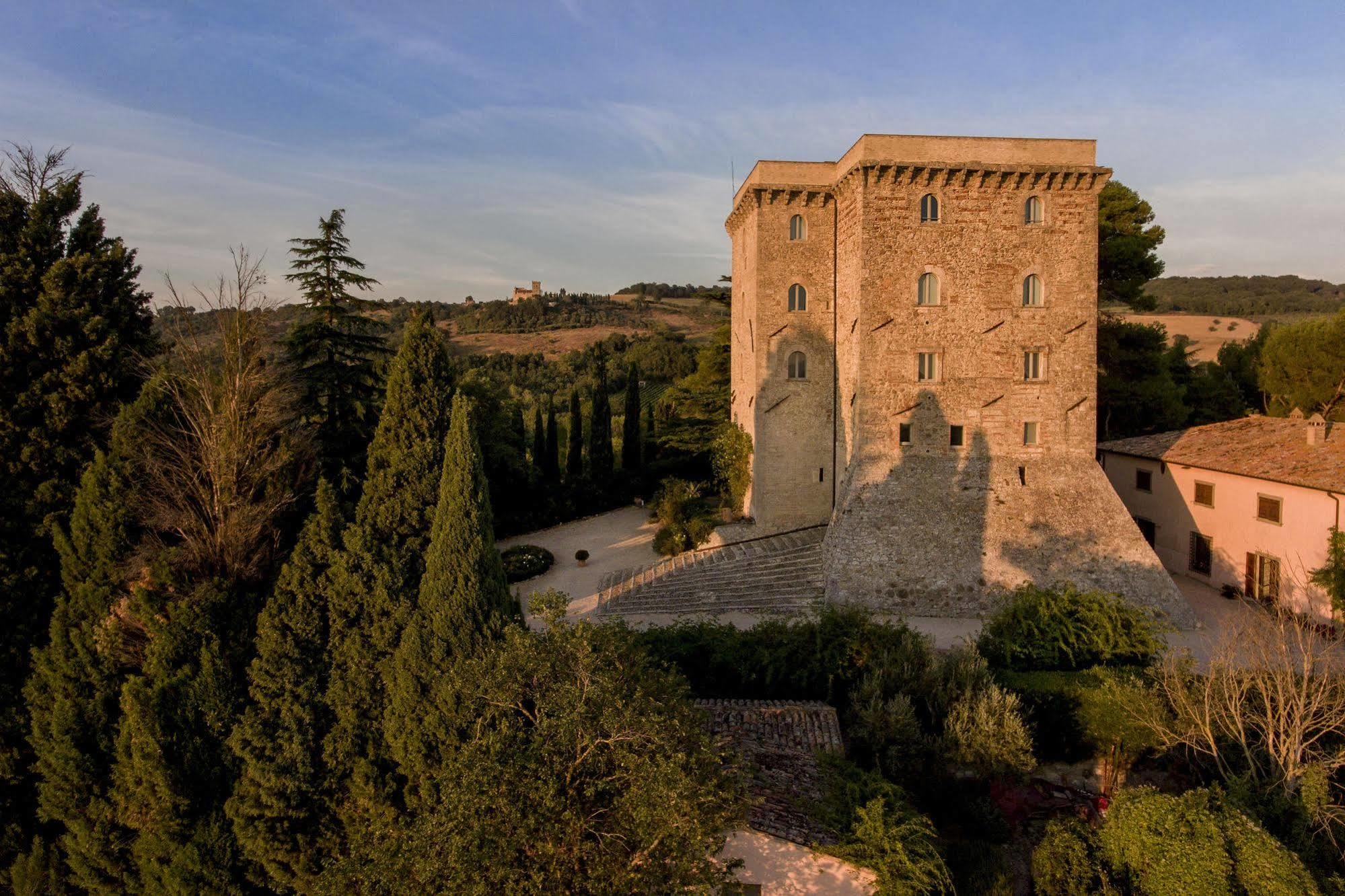 Torre Almonte Aparthotel Todi Kültér fotó
