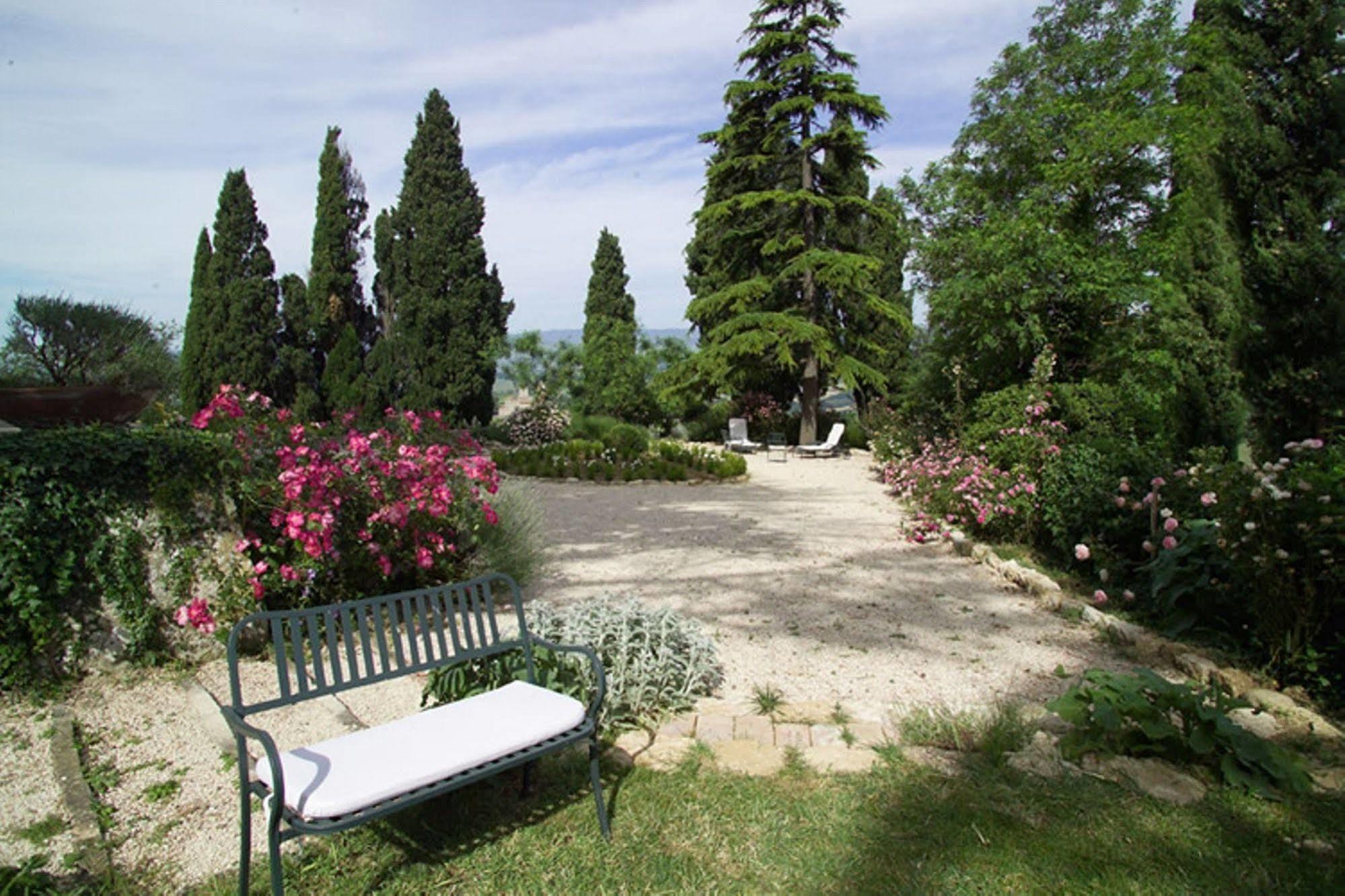 Torre Almonte Aparthotel Todi Kültér fotó