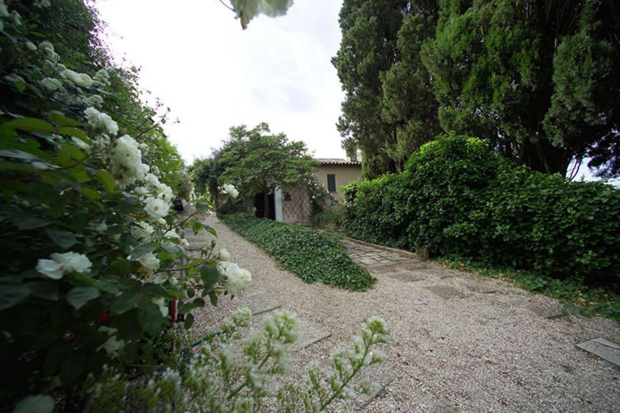 Torre Almonte Aparthotel Todi Kültér fotó