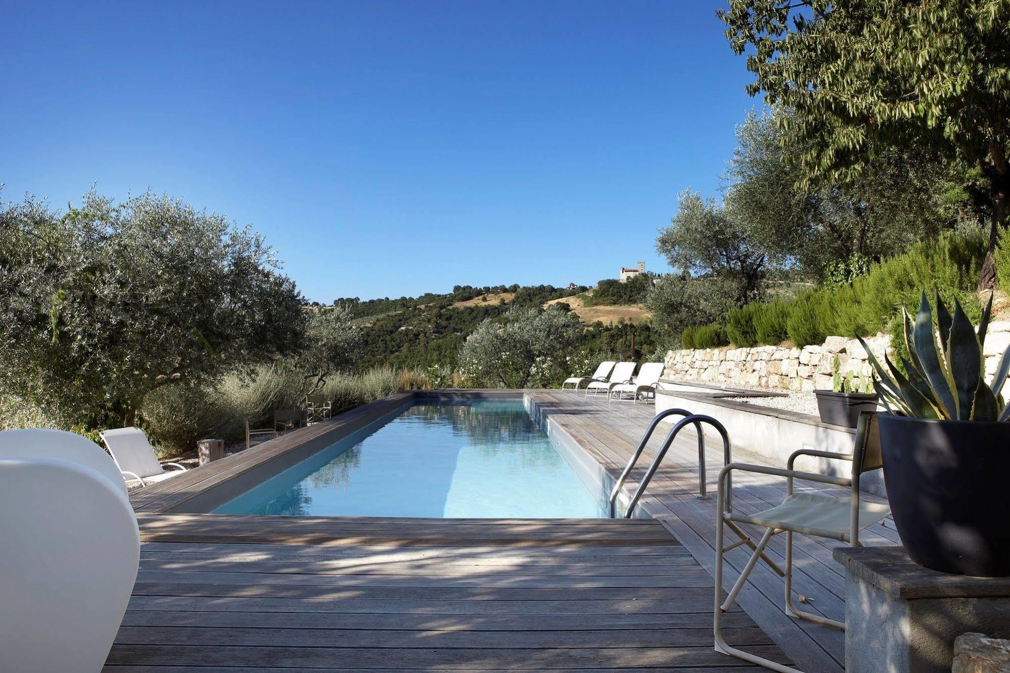 Torre Almonte Aparthotel Todi Kültér fotó